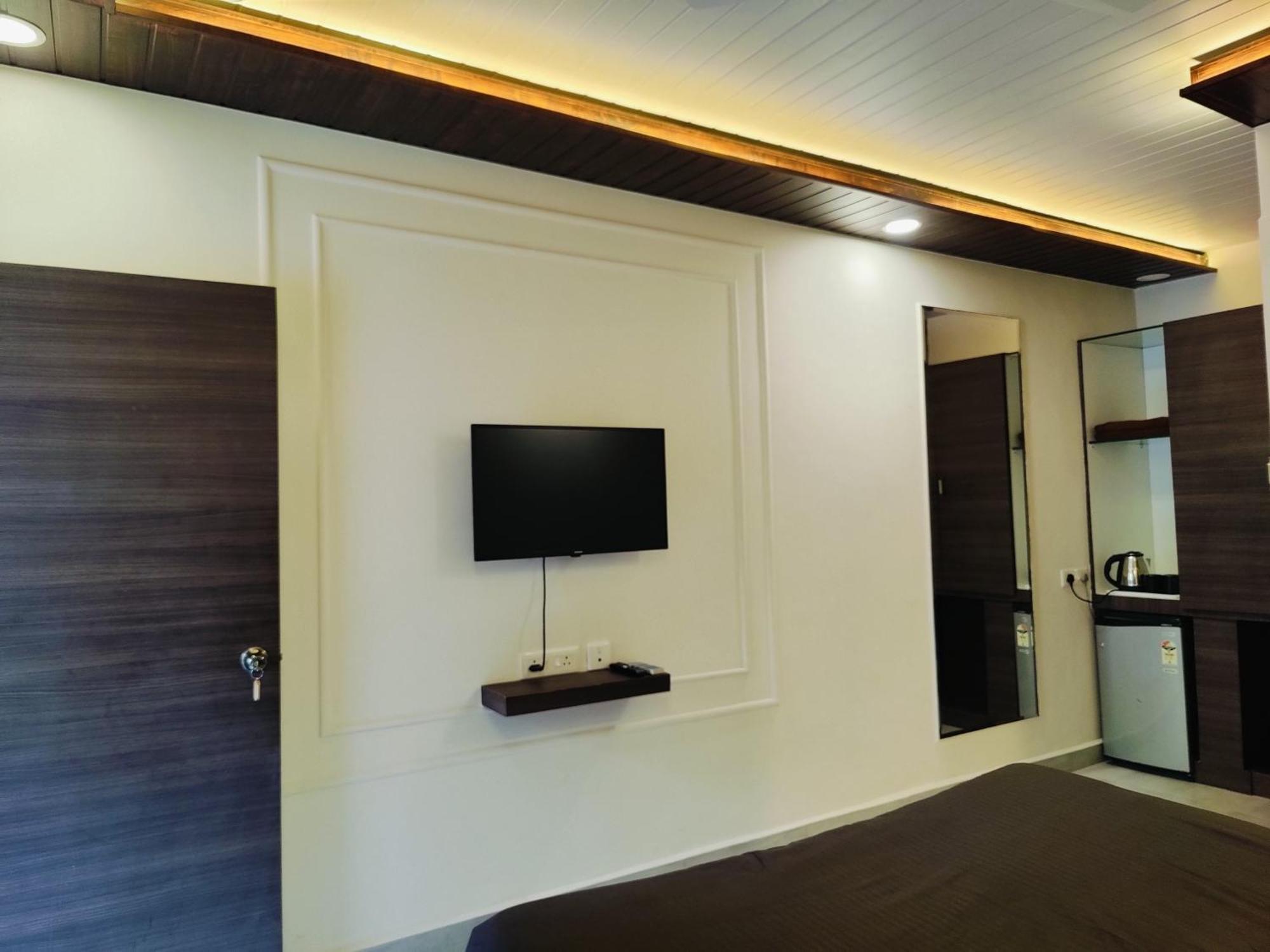 Kevin'S House By Travelkrafts Hotel อันจูนา ภายนอก รูปภาพ