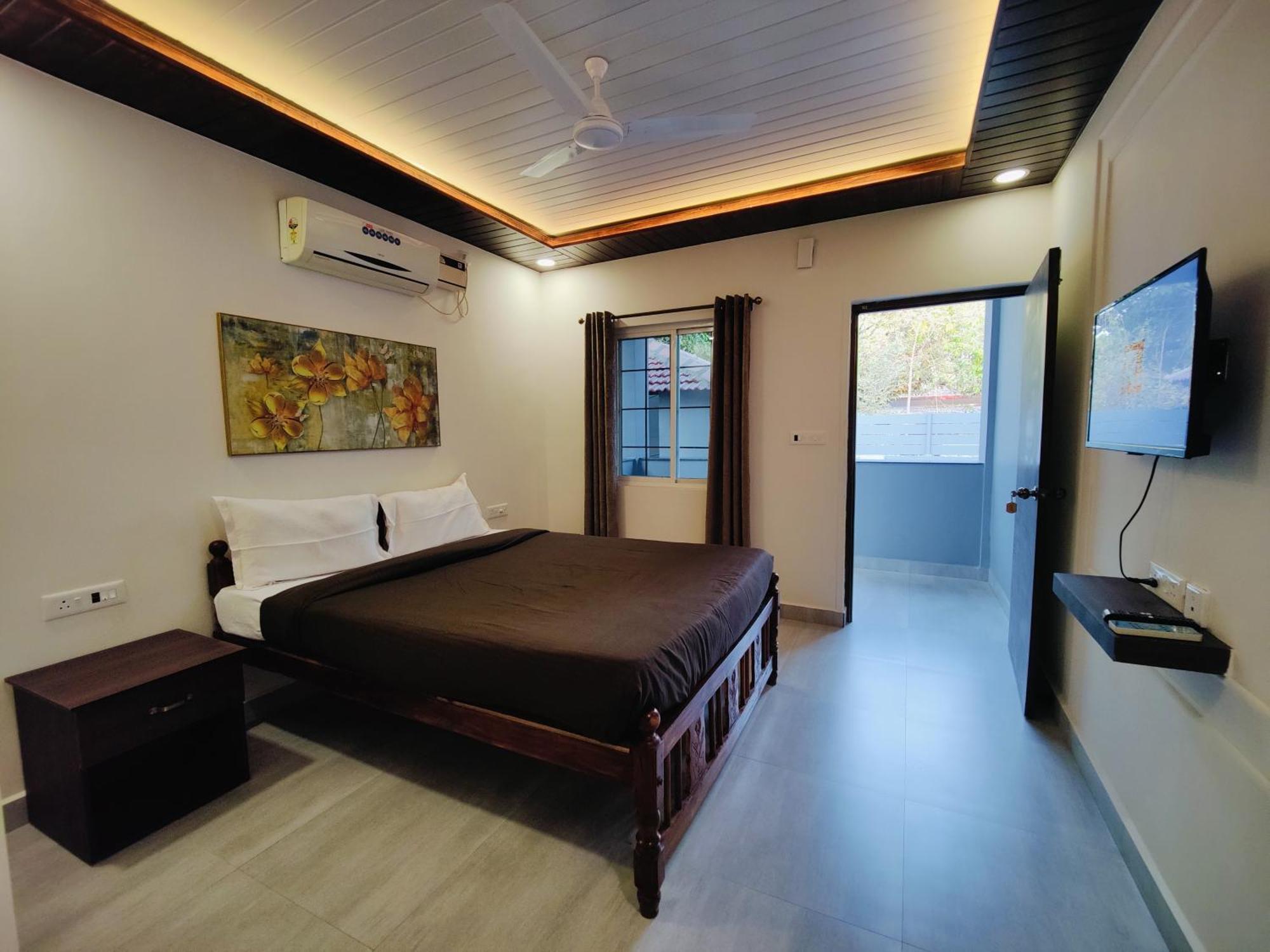 Kevin'S House By Travelkrafts Hotel อันจูนา ภายนอก รูปภาพ