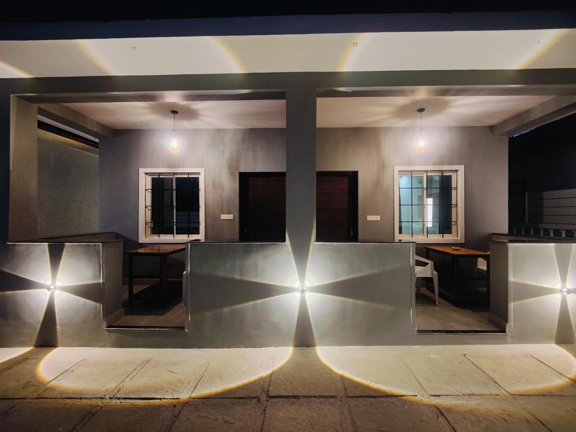 Kevin'S House By Travelkrafts Hotel อันจูนา ภายนอก รูปภาพ
