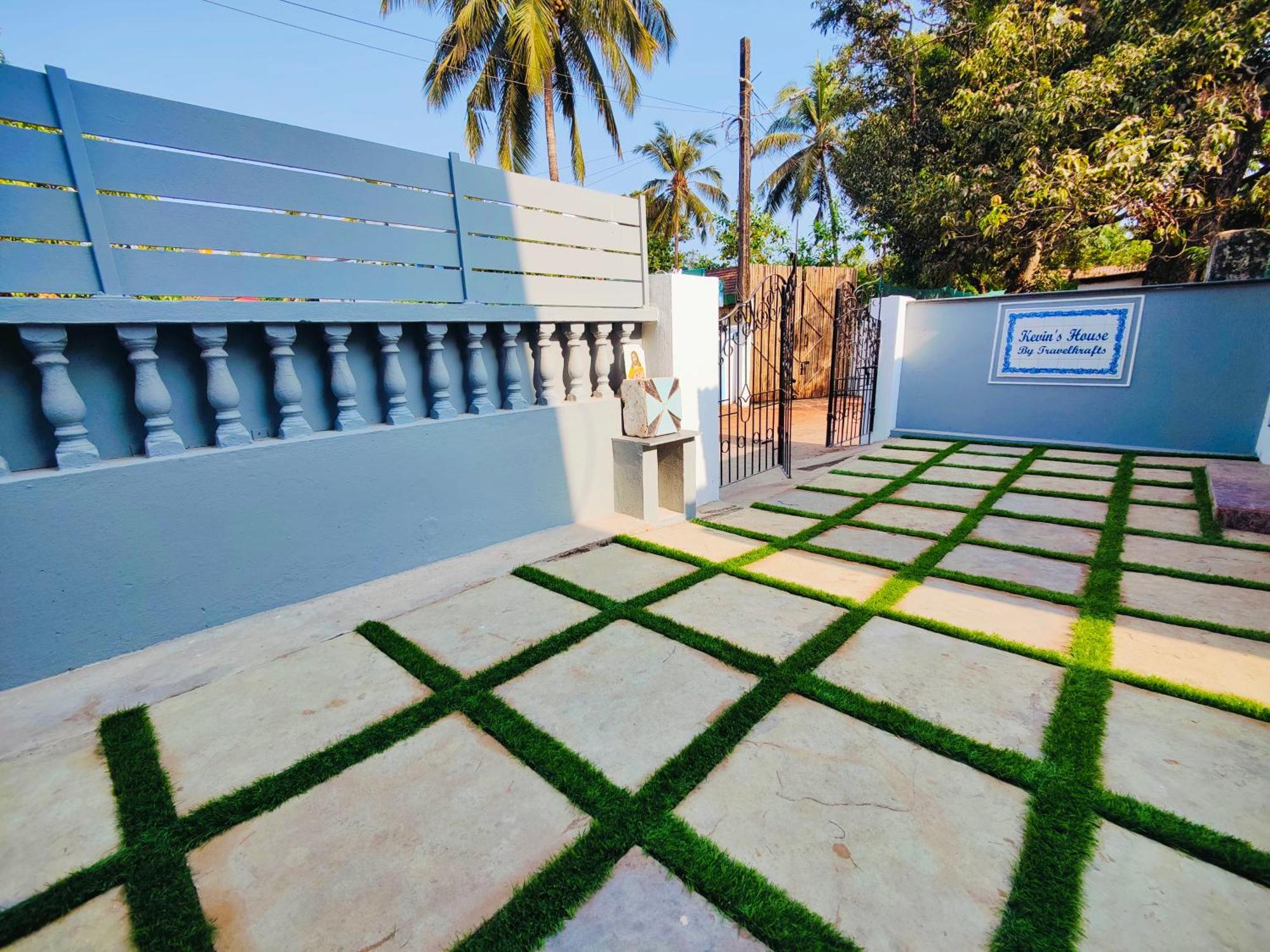 Kevin'S House By Travelkrafts Hotel อันจูนา ภายนอก รูปภาพ