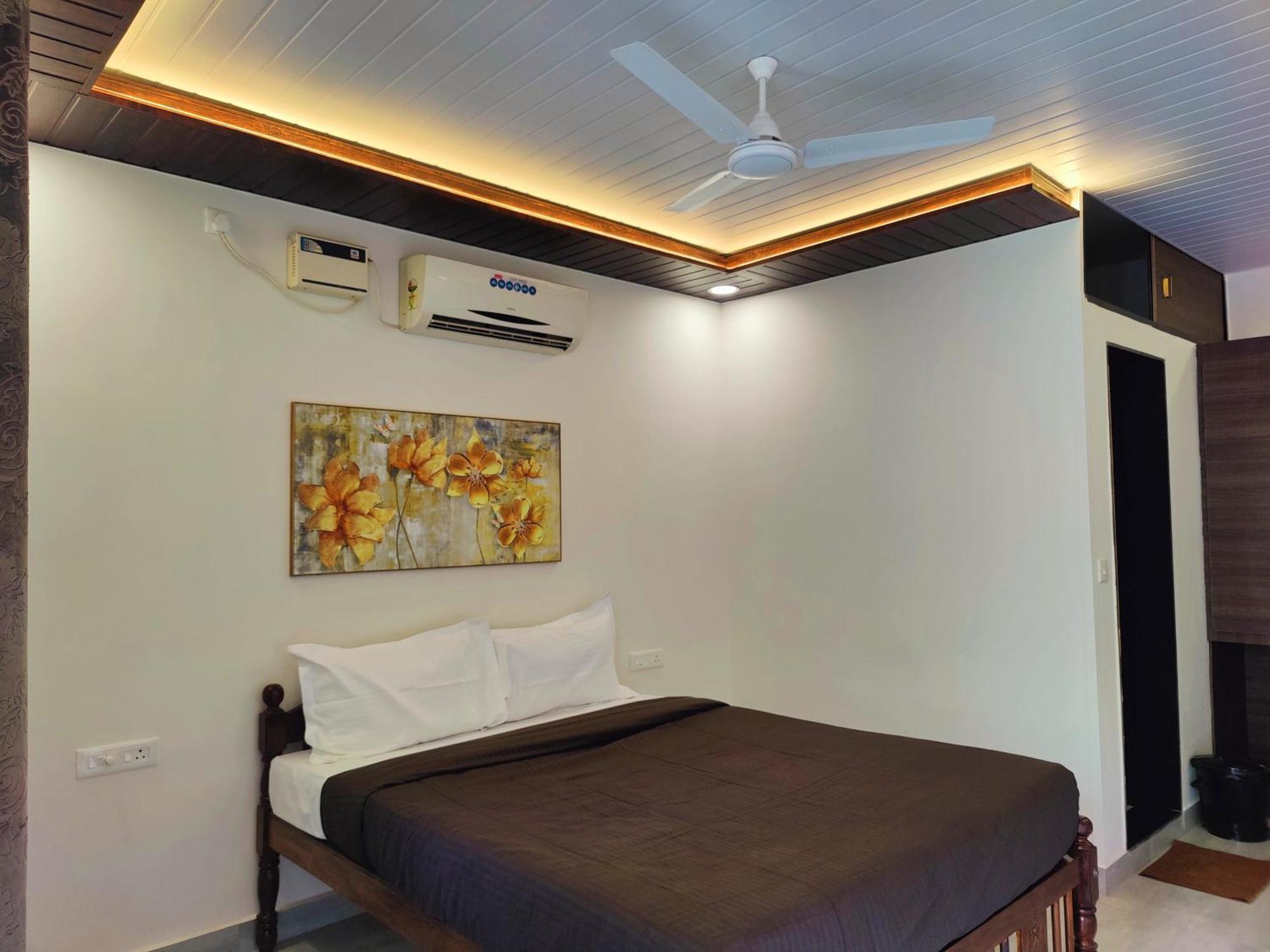 Kevin'S House By Travelkrafts Hotel อันจูนา ภายนอก รูปภาพ